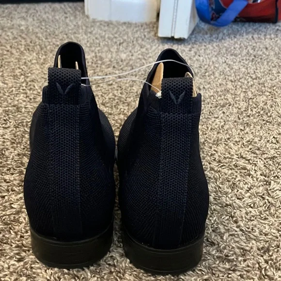 NWOT VIVAIA Sleek Blue Ankle Boots with Elastic Panels - Picture 5 of 7